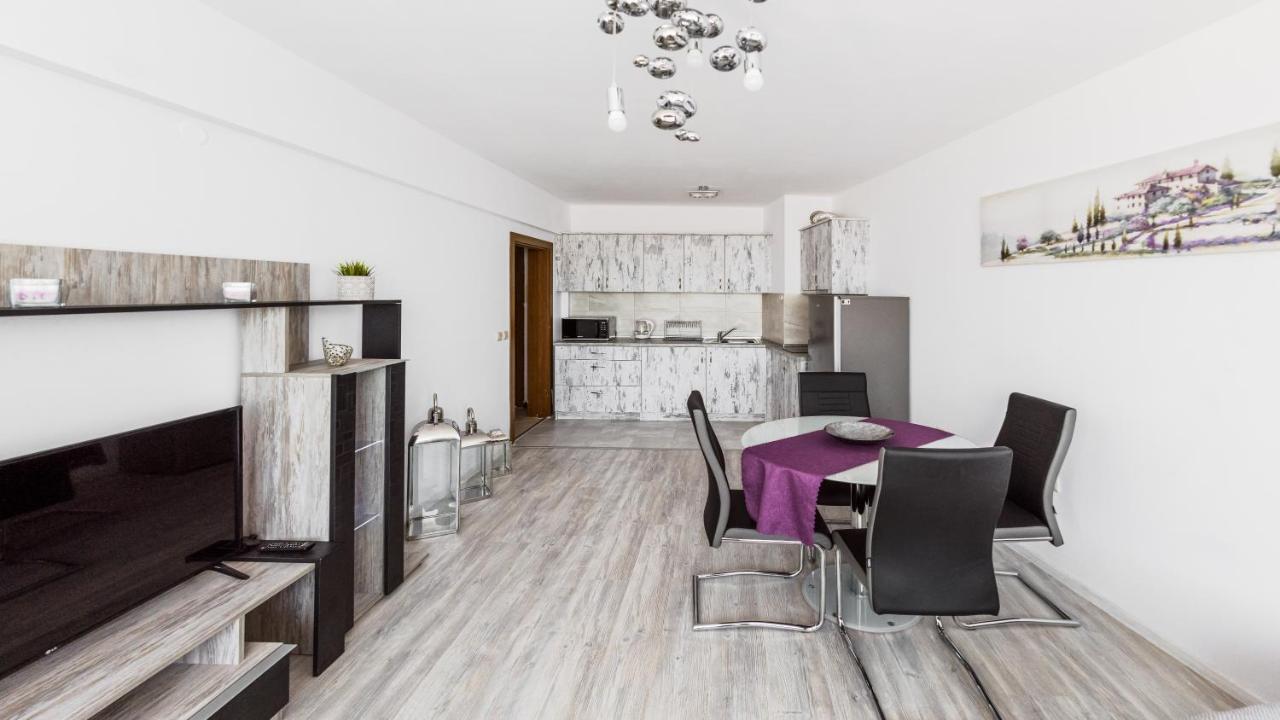 Next To Gondola. Cosy & Elegant 2 Bedroom Apartment In Neon Complex Bansko Extérieur photo